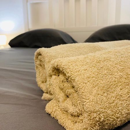 Rose Appartement Manosque Bagian luar foto