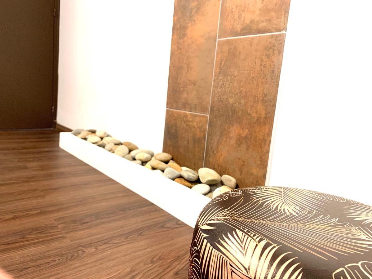 Rose Appartement Manosque Bagian luar foto