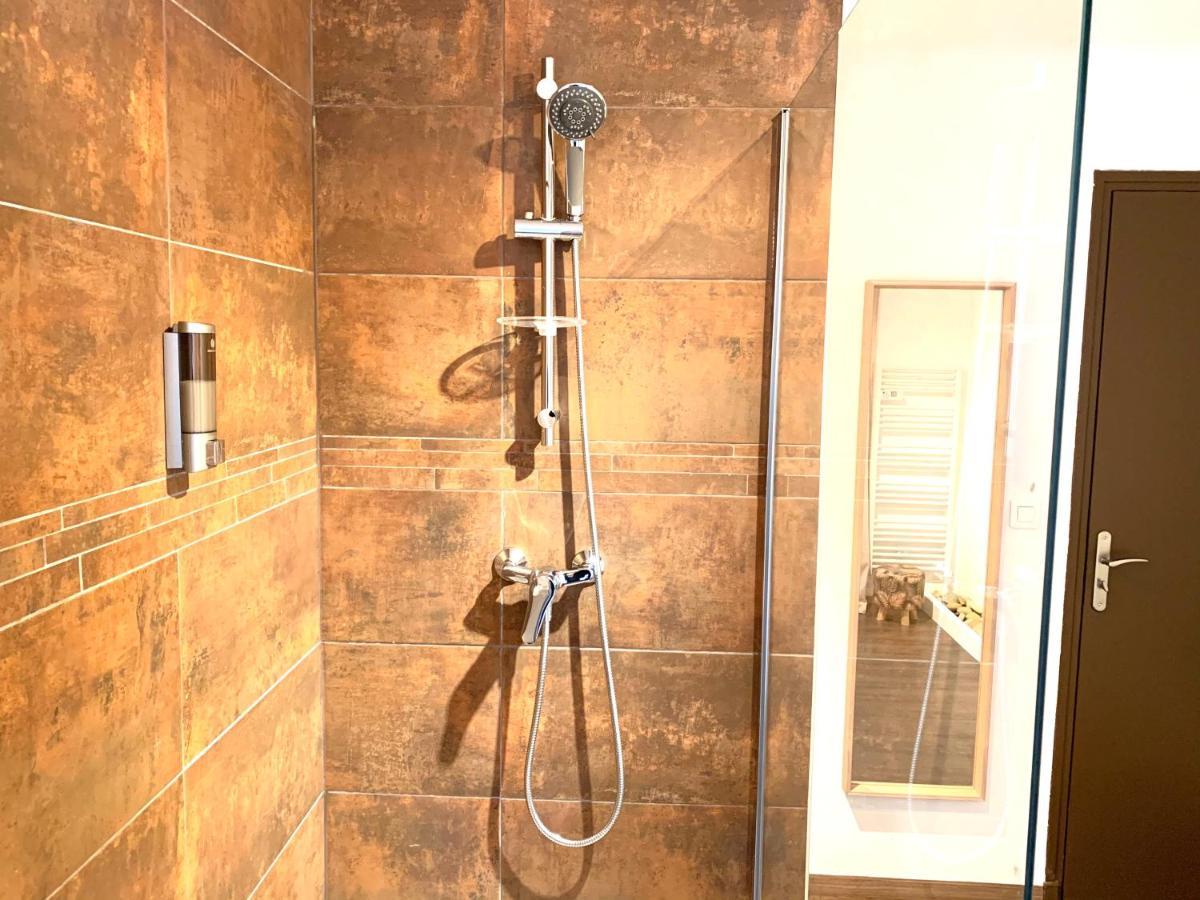 Rose Appartement Manosque Bagian luar foto