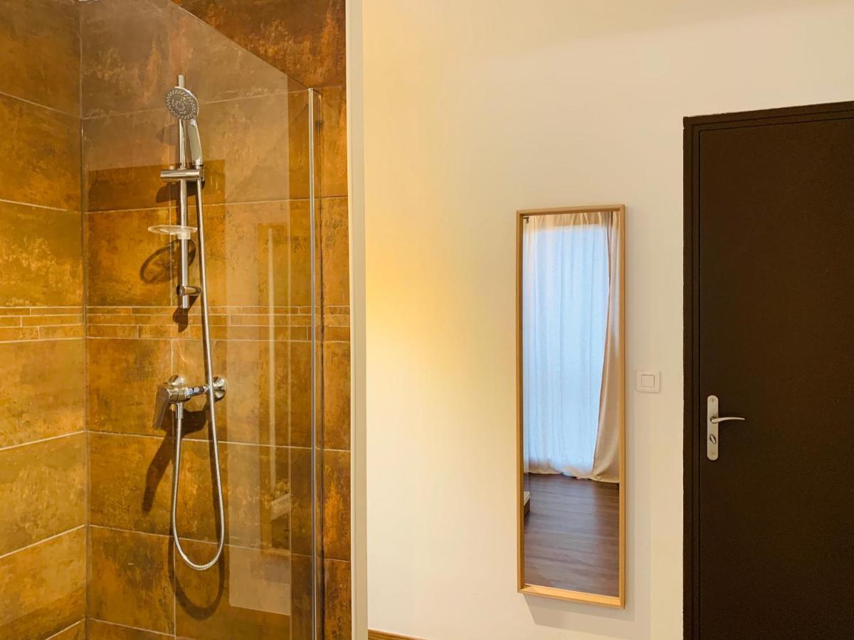 Rose Appartement Manosque Bagian luar foto